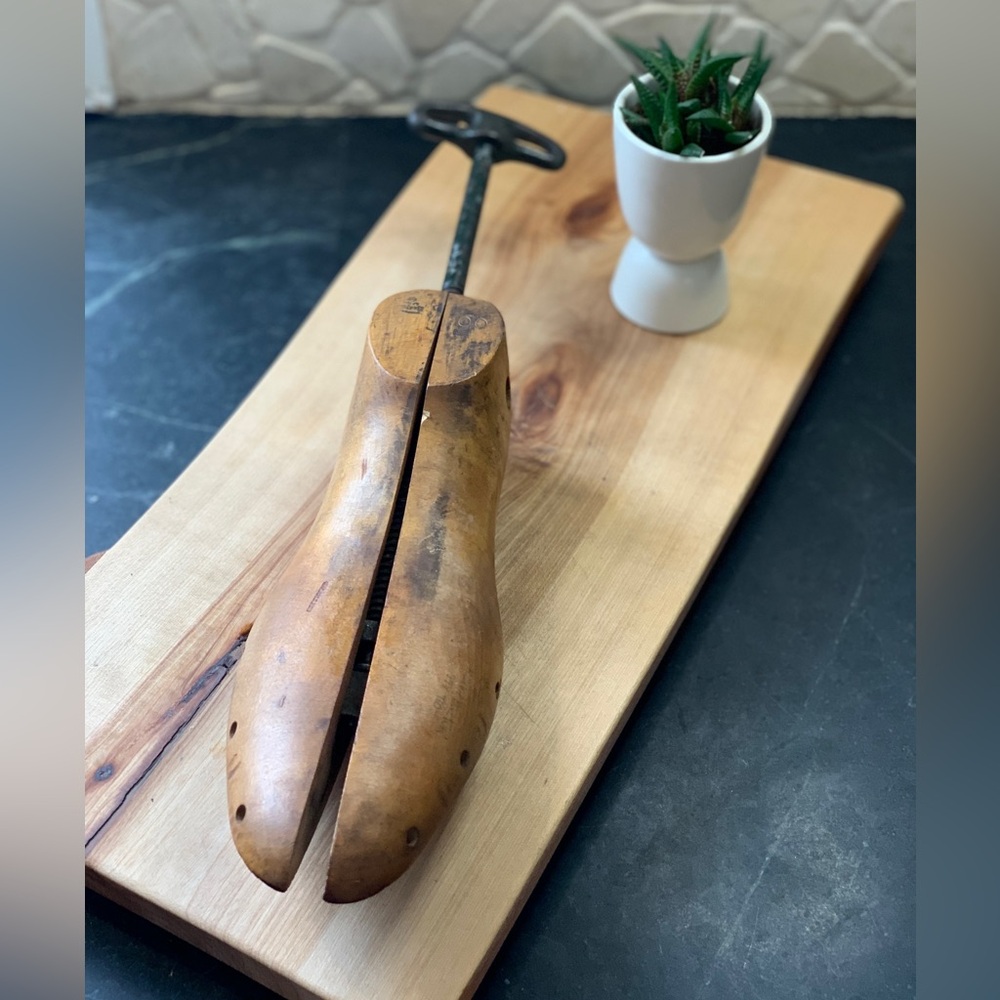 VINTAGE | Wooden Shoe Stretcher
